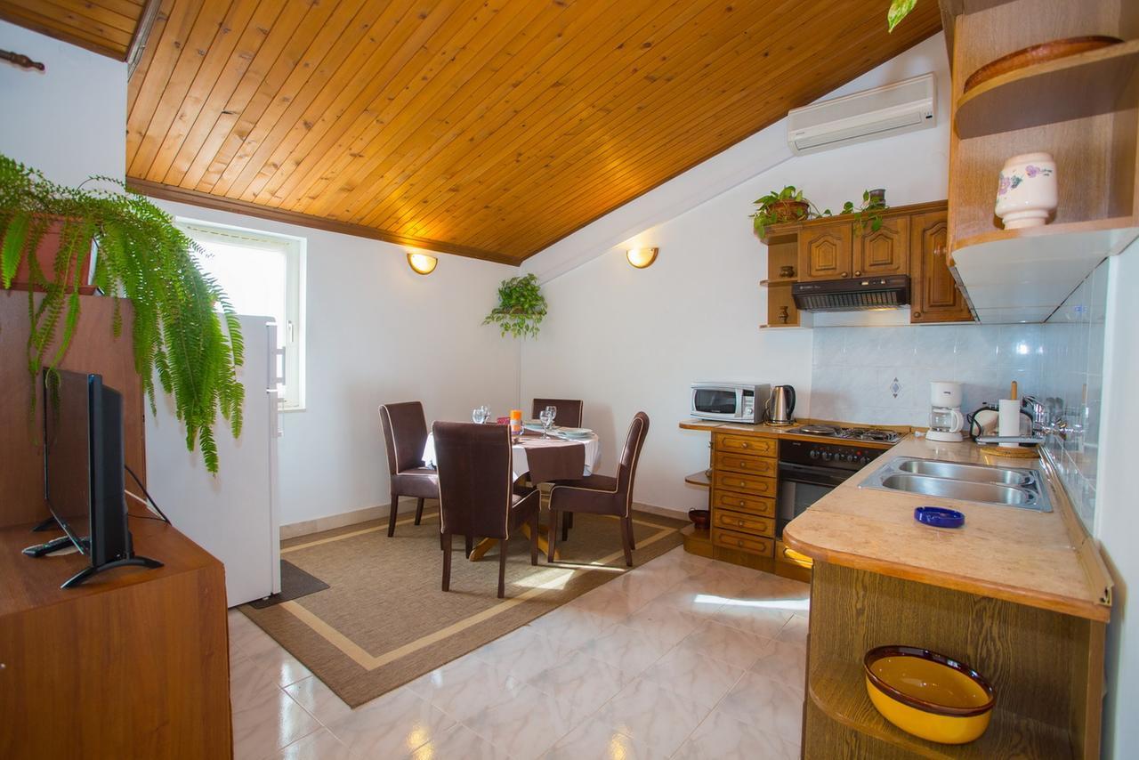 Apartments Tanja Подгора Экстерьер фото